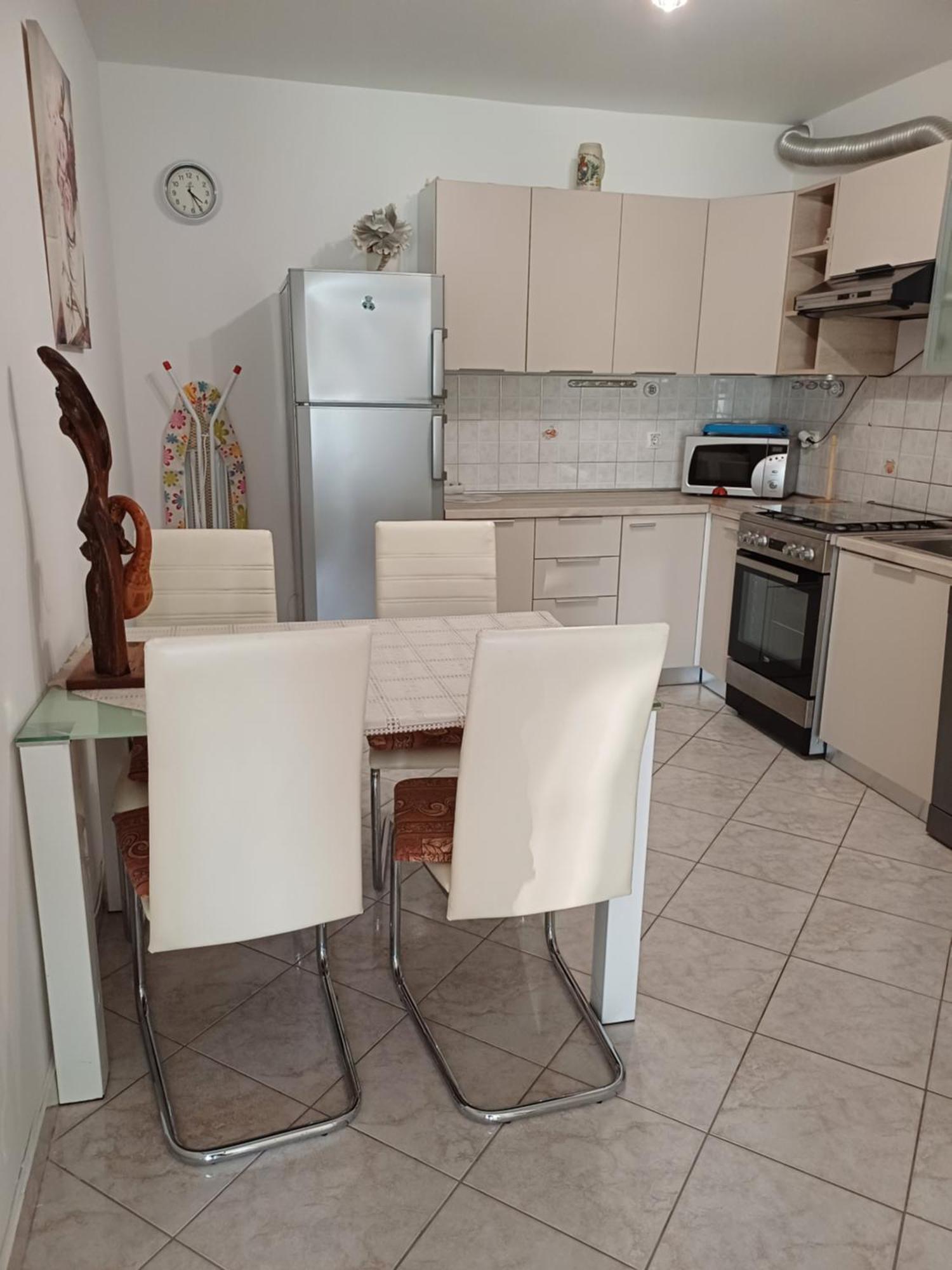 מאלי לוסיניי Apartments Zerjav מראה חיצוני תמונה